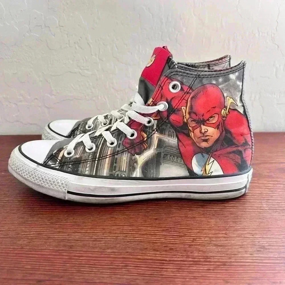 Converse The Flash Gordon Vintage Comic Shoes 150863C Men’s 6 Women’s 8 - Picture 7 of 11